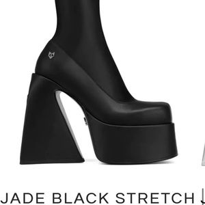 Naked wolfs brand new never worn size 8